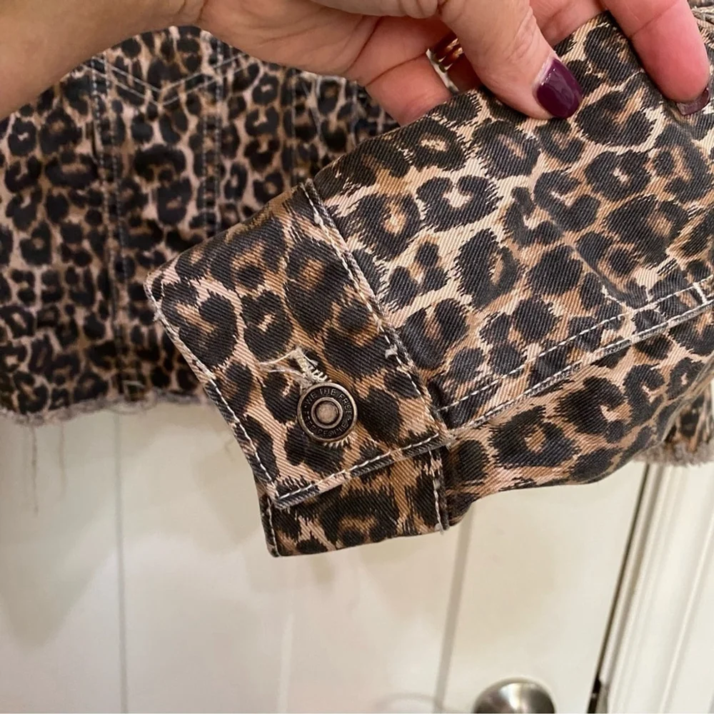 Free People animal leopard cheetah jacket with cropped cutoff hemline size xs - Picture 8 of 12